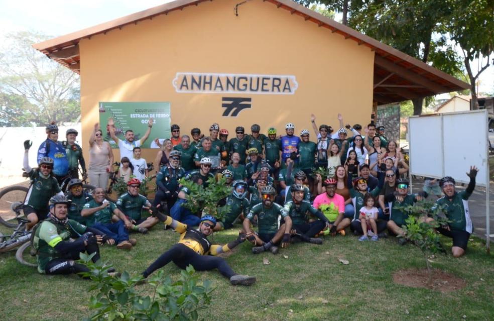 Anhanguera na rota da história e da aventura!