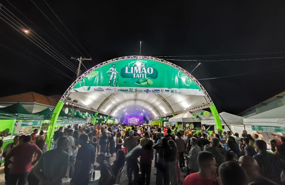 Noite de 07 de novembro fica marcada por grandes shows de Carvalho & Mariano e Felipe & Falcão no 5º Festival Gastronômico do Limão Taiti